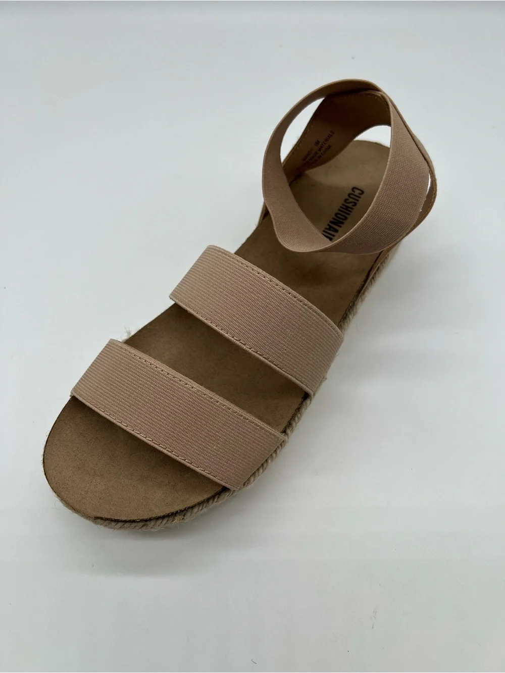 Cushionaire Women’s Size 9 Platform Sandals